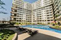 Swimming Pool Minimalist and Compact 2BR Apartment at Gateway Pasteur By Travelio