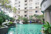 Swimming Pool 1BR Apartment with Queen Bed at Ancol Marina near Dufan By Travelio