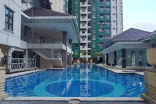 Kolam Renang Great Choice 2BR Apartment at Salemba Residence By Travelio