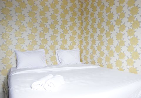 Phòng ngủ Minimalist 2BR at Gateway Apartment Ahmad Yani Cicadas By Travelio