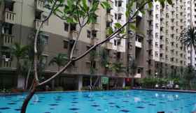 Swimming Pool 5 Minimalist 2BR at Gateway Apartment Ahmad Yani Cicadas By Travelio