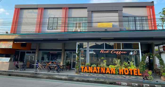 ภายนอกอาคาร Tanatnan Hotel