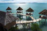 Kolam Renang Telunas Private Island