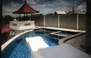 Kolam Renang 4 Dream View Villa Studio