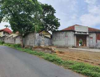 Bangunan 2 Bes Villa Lovina 