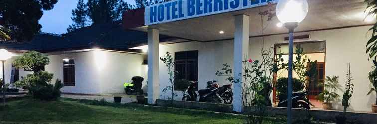 Lobi Hotel Berristera Dairi