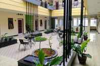 Common Space Wisma Paragon Inn