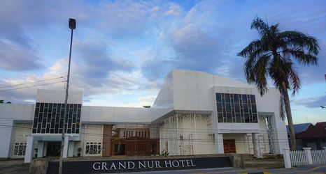 外部的 2 Grand Nur Boutique Hotel Watampone