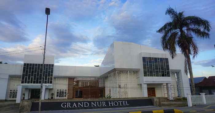 ภายนอกอาคาร Grand Nur Boutique Hotel Watampone