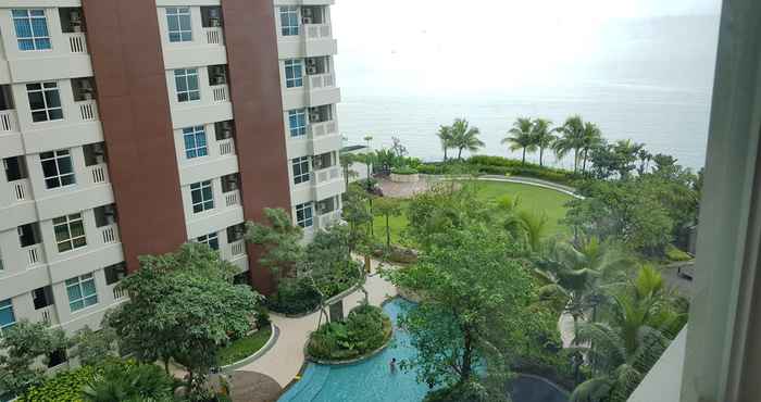 Swimming Pool Apartemen Borneo Bay City