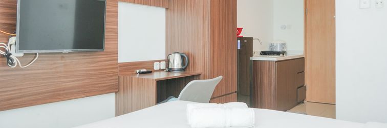 Lobby Modern Studio at Tree Park Cikokol Apartment By Travelio