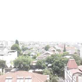 Majesty Apartment By Travelio的玛拉纳塔大学附近的温馨2BR 1, 酒店 Liberta Physio