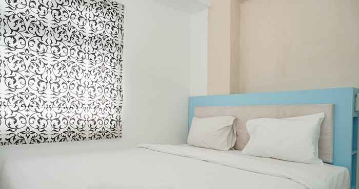 Kamar Tidur Gorgeous Style 2BR Green Pramuka Apartment By Travelio