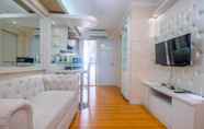 Khu vực công cộng 2 Cozy Stay at Furnished 2BR Bassura City Apartment By Travelio