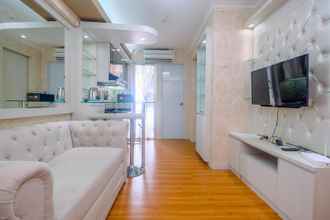 Khu vực công cộng 4 Cozy Stay at Furnished 2BR Bassura City Apartment By Travelio