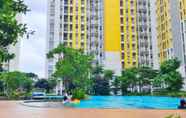 Swimming Pool 4 Studio Springlake Apartemen Bekasi By Johan