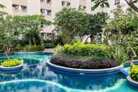 Hồ bơi Best Price 2BR at Educity Apartment By Travelio