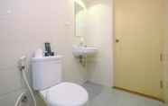 In-room Bathroom 4 Comfy and Elegant Studio Amethyst Apartment By Travelio