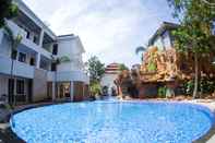 Kolam Renang Long Beach Hotel Pangandaran