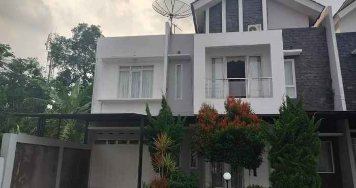 Bangunan Villa Noeryani