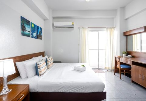 Bedroom Studio room near MRT by P.D. Mansion