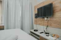 Lobi Comfort Studio near British School at Emerald Bintaro Apartment By Travelio