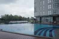 Kolam Renang Spacious 2BR Apartment at Royal Olive By Travelio