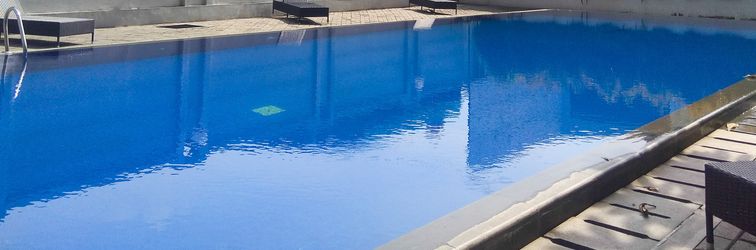 로비 Modern and Comfort Studio Tifolia Apartment By Travelio