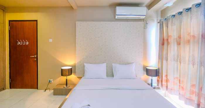 Bilik Tidur Comfortable and Spacious @ 1BR Salemba Residence Apartment By Travelio