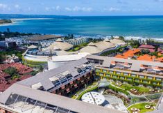 Exterior 2 YELLO Hotel Kuta Beachwalk Bali
