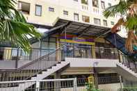 Bangunan Minimalist and Cozy Kebagusan City 2BR Apartment By Travelio