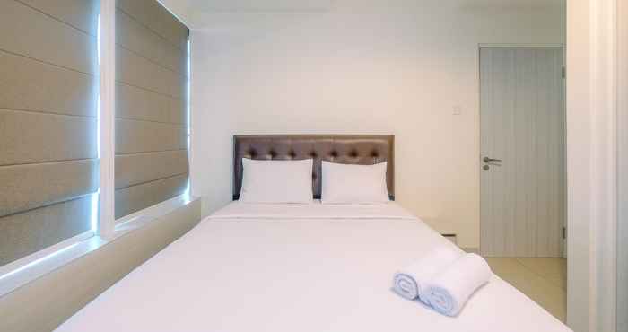 Bedroom Spacious and Comfy 3BR Grand Kamala Lagoon Apartment By Travelio