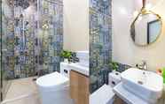 In-room Bathroom 6 Cozrum Homes Greena House