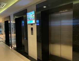 Lobi 2 Apartemen Grand Kamala Lagoon by Room In