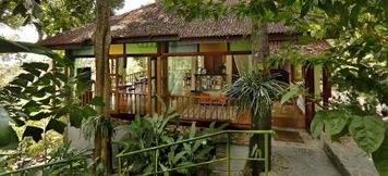 Lobby 2 Ambong Rainforest Retreat