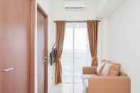 Lobi Comfy 2BR at Parkland Avenue Apartment By Travelio