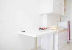 Bedroom 5 Comfy 2BR at Parkland Avenue Apartment By Travelio