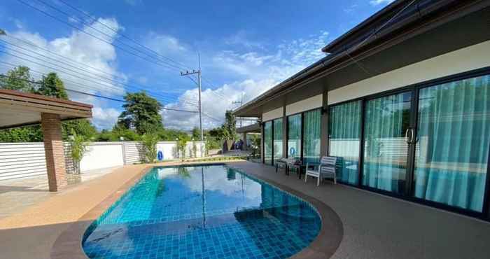 Swimming Pool Mama Pool Villa Pattaya