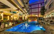 Swimming Pool 3 Seeka Boutique Resort