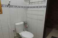 Toilet Kamar Bungalow Suwuk River View