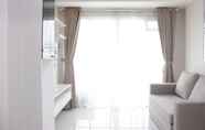 Ruang untuk Umum 3 Picturesque 2BR Apartment near Exit Toll at Gateway Pasteur By Travelio