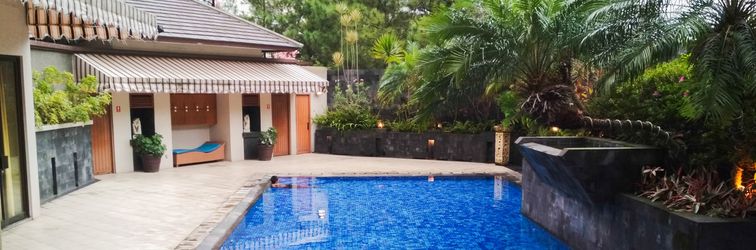 Lobi Cozy & Strategic 2BR at Majesty Apartment near Maranatha Christian University By Travelio