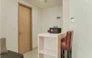 Ruang untuk Umum 3 Comfort 1BR Apartment at Sedayu City Suites By Travelio