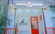 Sảnh chờ 2 House & Caffeine