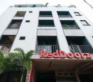 Exterior 3 RedDoorz Plus @ Canley Residential