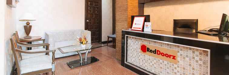 Lobby RedDoorz Plus @ Canley Residential