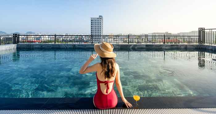 Swimming Pool Tan Phuong Nam Hotel & Apartment