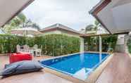 Kolam Renang 6 Beachfront VII House Pattaya Pool Villa