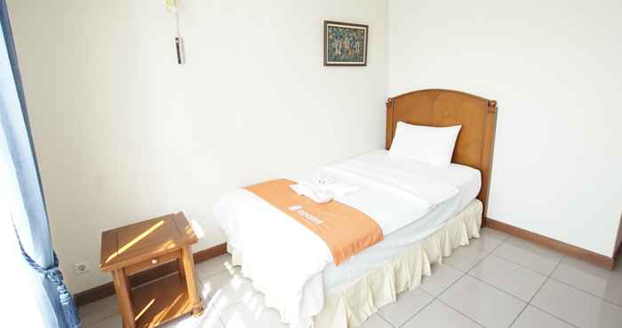 Bedroom Apatel Pondok Club Villa Simatupang