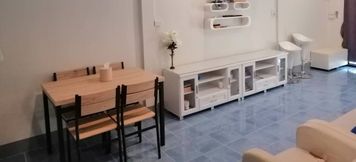 Lobi 2 White House Bangsaen